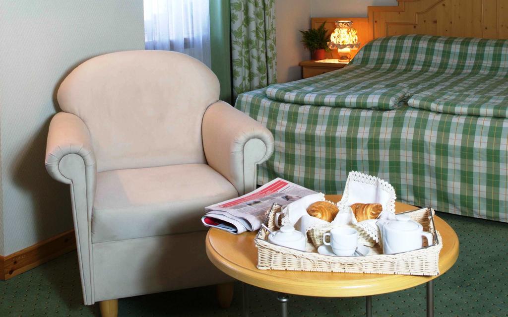Landhaus Hotel Brovary Extérieur photo