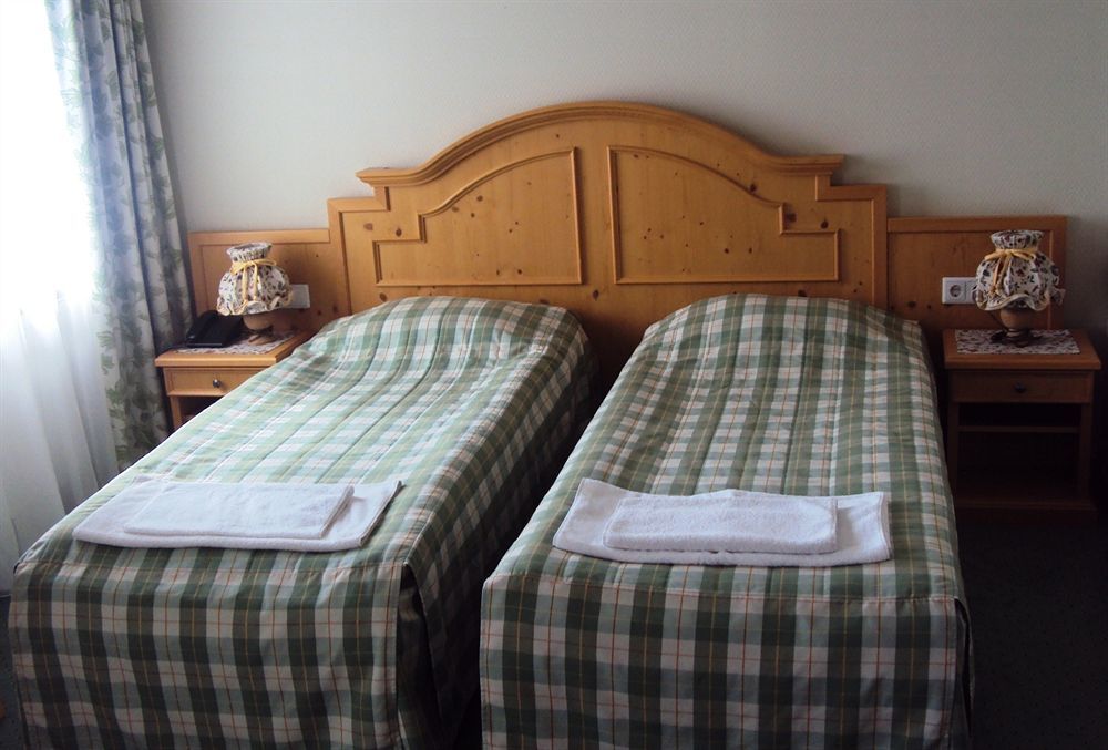Landhaus Hotel Brovary Extérieur photo