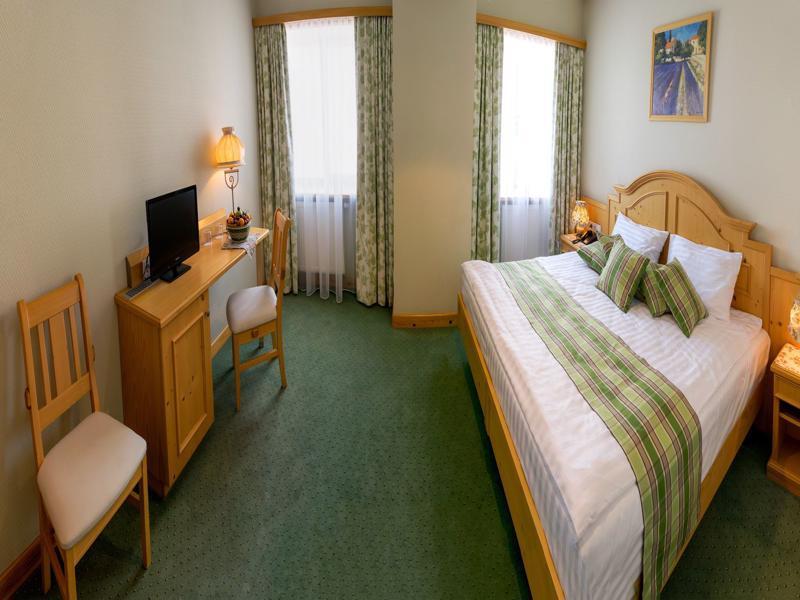 Landhaus Hotel Brovary Extérieur photo